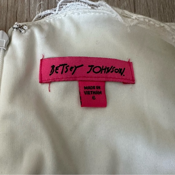 Betsey Johnson two tone lace flared skirt dress black and white - Picture 4 of 12